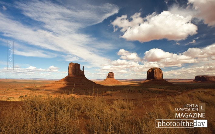 Monument Valley, by Orhan Aksel