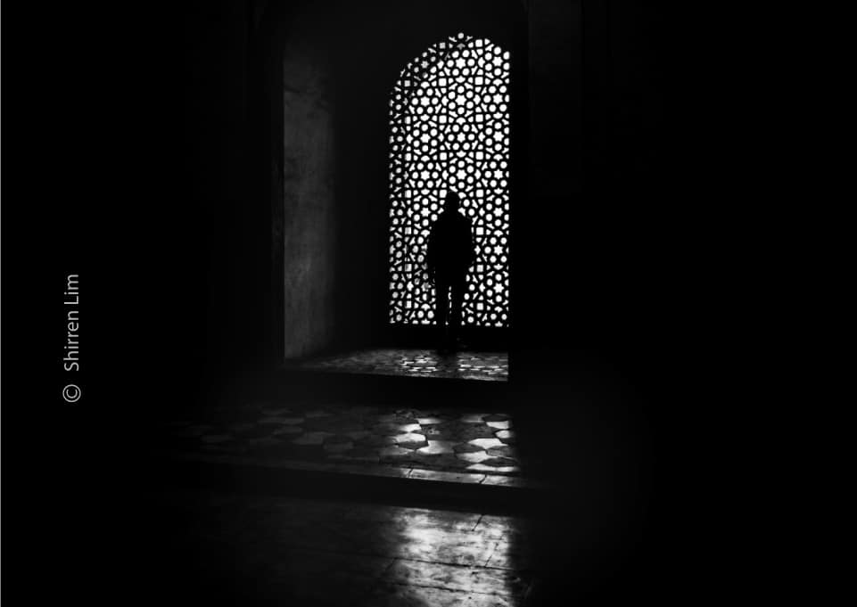 Inside Humayun Tomb by Shirren Lim