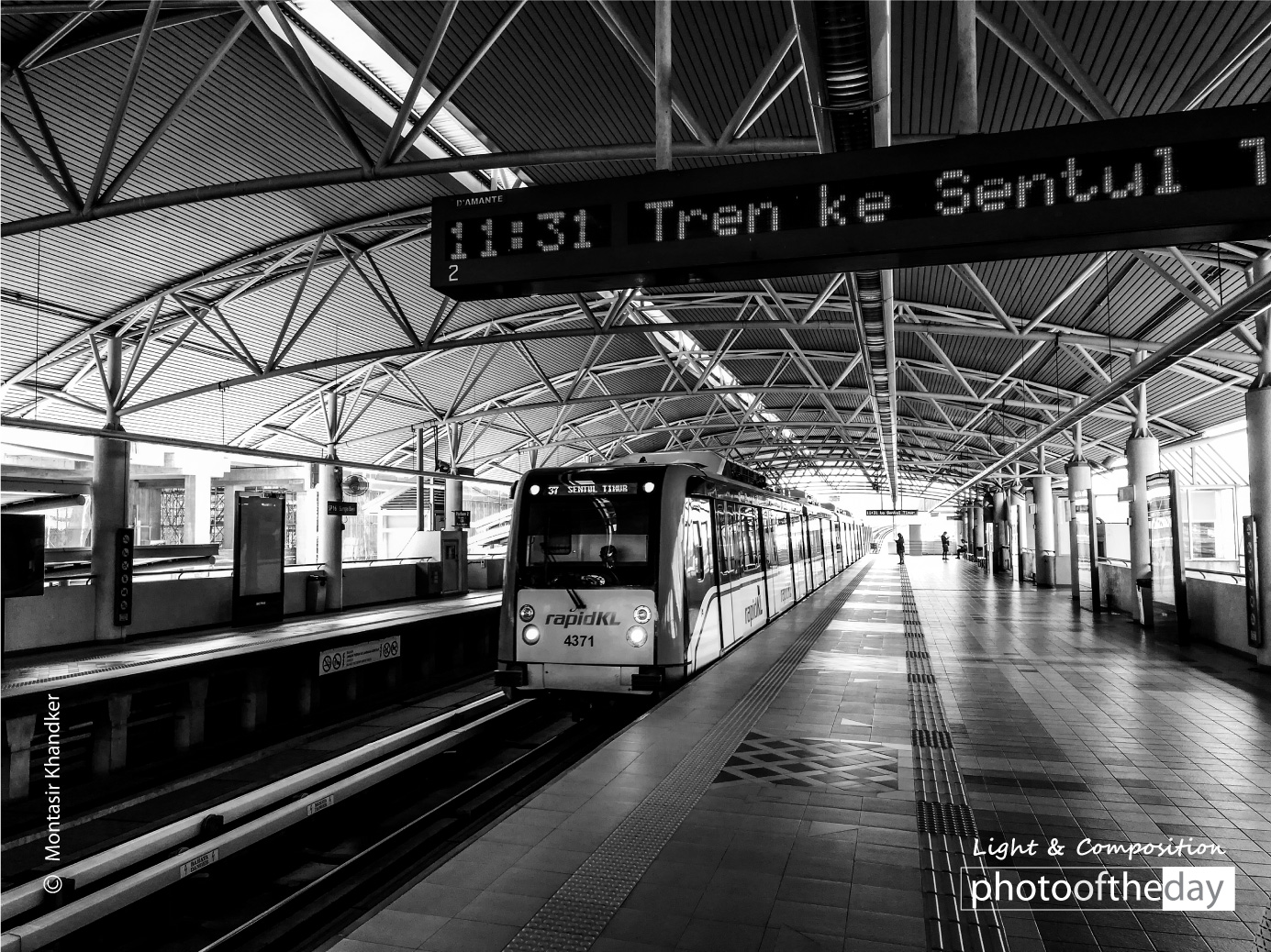 Tren ke Sentul Timur by Montasir Khandker