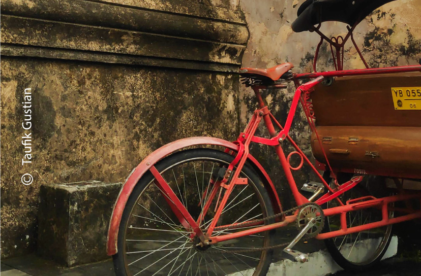 Becak at the Corner by Taufik Gustian